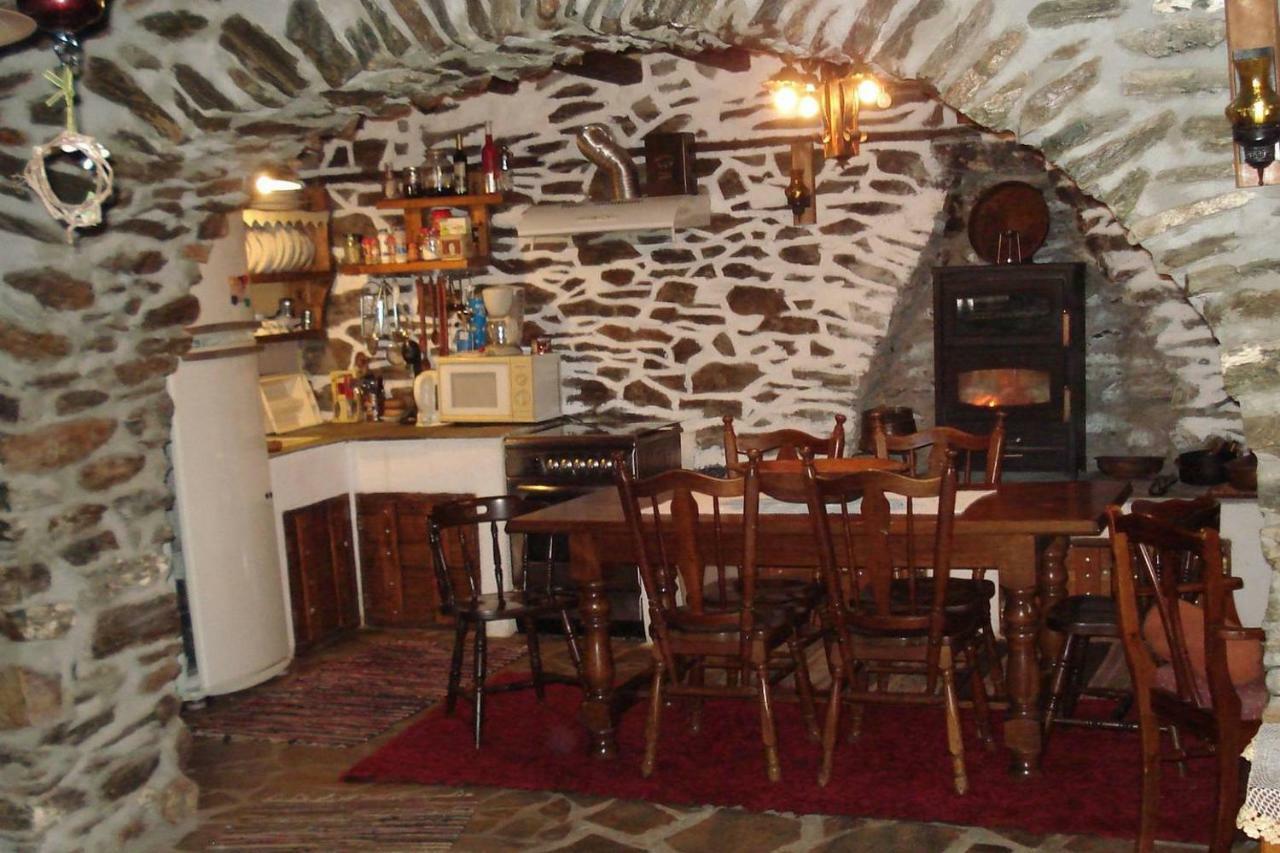 Mansion Philoktitis Villa Melivoia Buitenkant foto