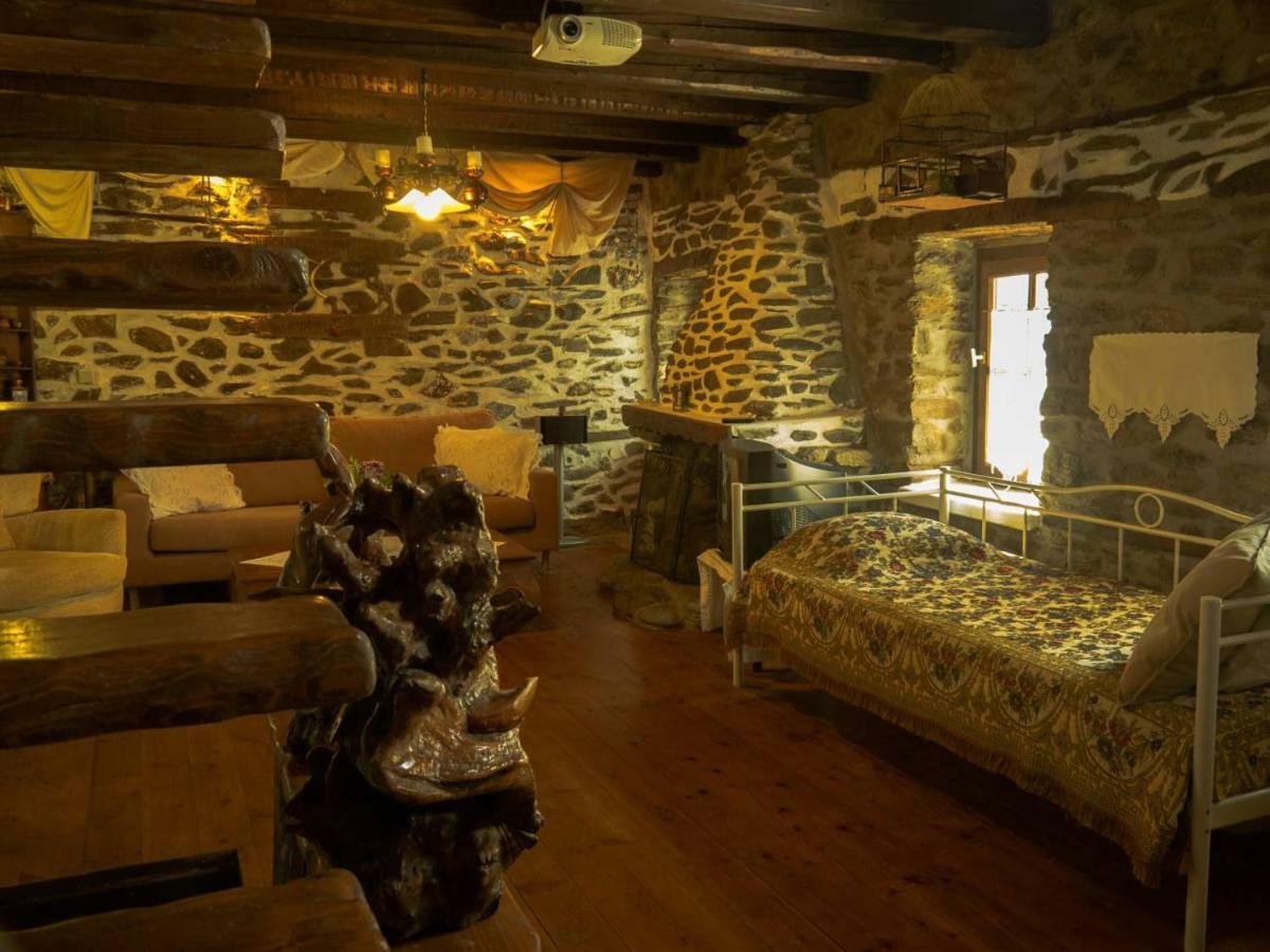 Mansion Philoktitis Villa Melivoia Buitenkant foto