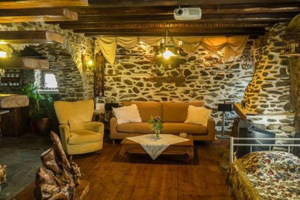 Mansion Philoktitis Villa Melivoia Buitenkant foto